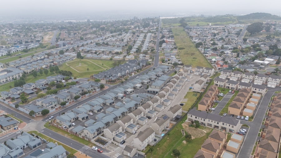 2 Bedroom Property for Sale in Protea Heights Western Cape